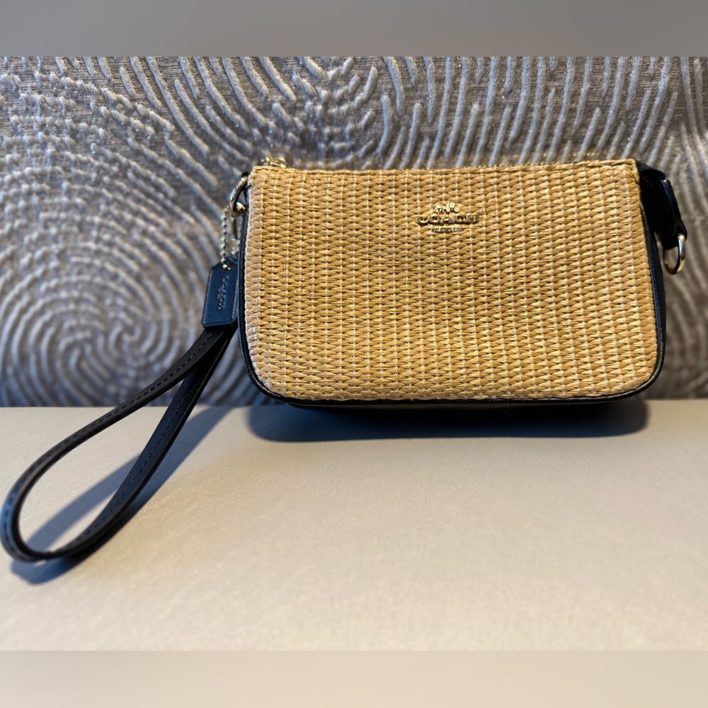 Coach Nolita 19